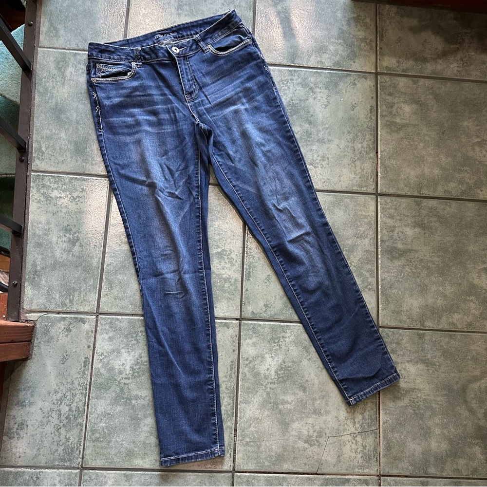 Maurice’s Stone Wash Dark Wash Skinny Jeans